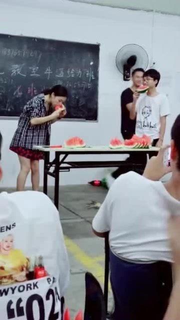 大学女老师吃瓜事件视频,真相与误解交织