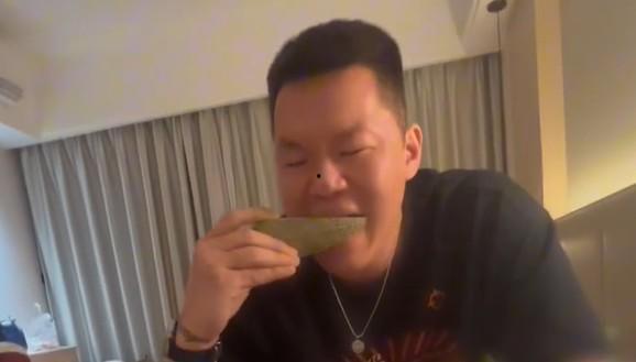 曲沟吃瓜事件视频,一场引发热议的网络狂欢