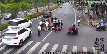 吃瓜群众洗车视频