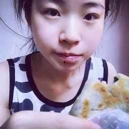 越南小女孩吃瓜视频大全,萌态十足，萌化人心