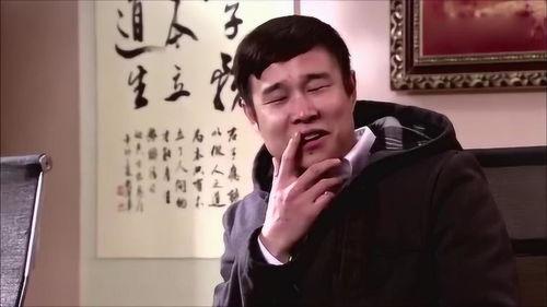 大学老师吃瓜搞笑视频,笑料百出引网友热议